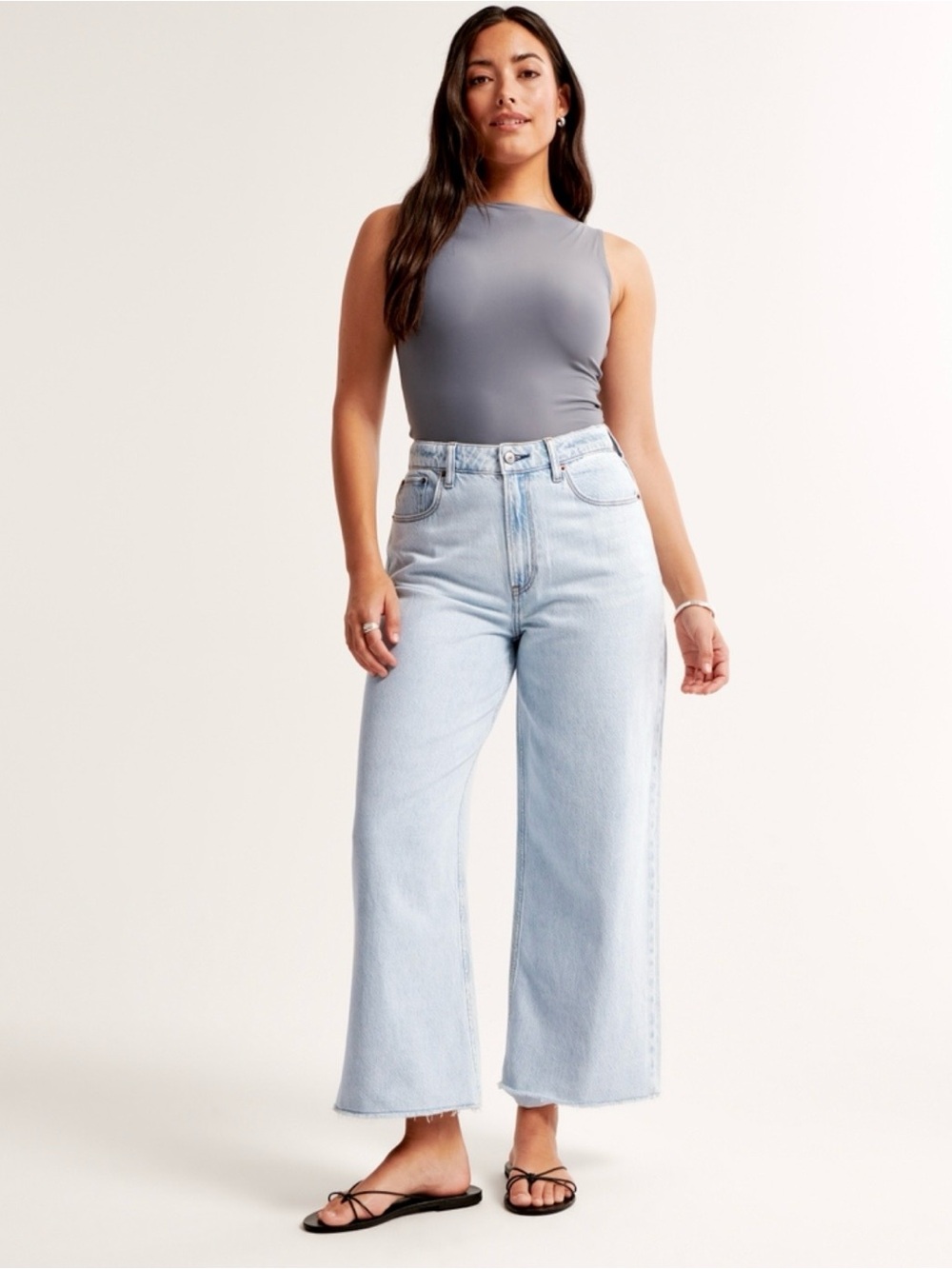 Abercrombie & Fitch Wide Leg Cropped Curve Love Jeans Medium Wash 6S